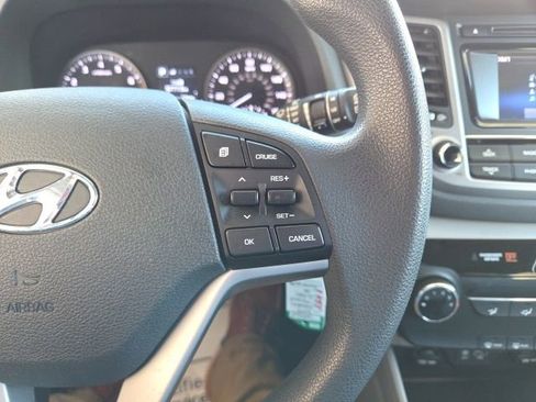 Used 2017 Hyundai Tucson SE AWD/4WD image 12
