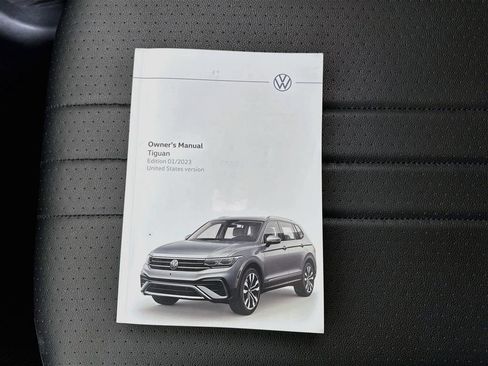 Used 2023 Volkswagen Tiguan SE FWD image 38