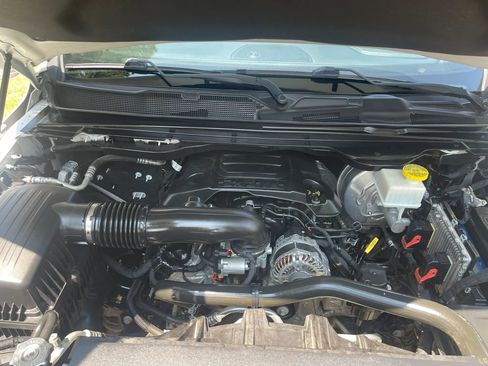 Used 2020 RAM 1500 Laramie AWD/4WD image 18