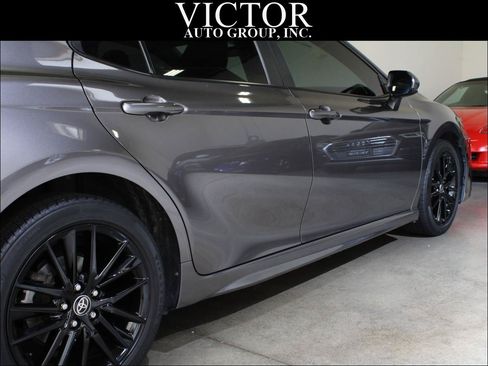 Used 2021 Toyota Camry SE FWD image 13