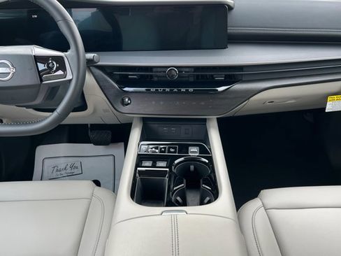 Certified 2025 Nissan Murano SV image 13