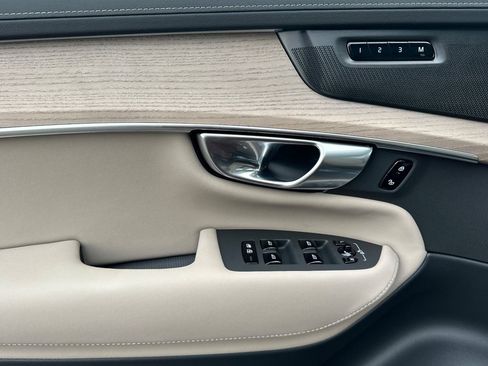 New 2026 Volvo XC90 B6 Plus w/ Protection Package Premier image 14