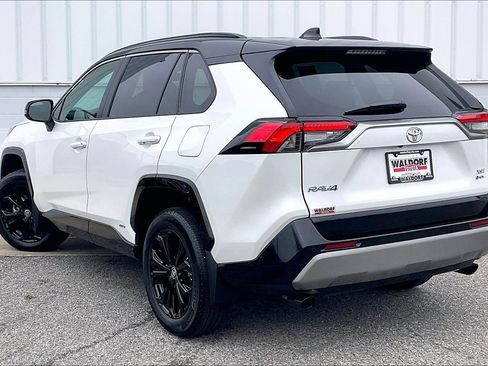 Used 2025 Toyota RAV4 XSE image 15