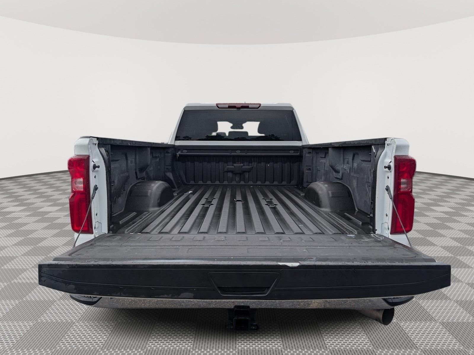 Used 2025 Chevrolet Silverado 3500 LT w/ Safety Package AWD/4WD image 14
