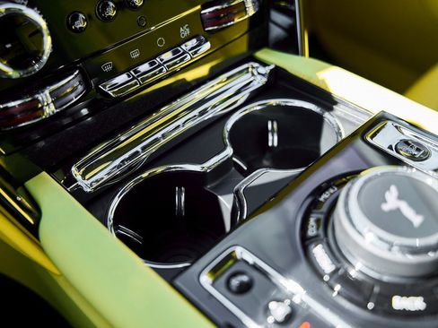 Used 2022 Rolls-Royce Cullinan Black Badge w/ Dark Exterior Package image 74