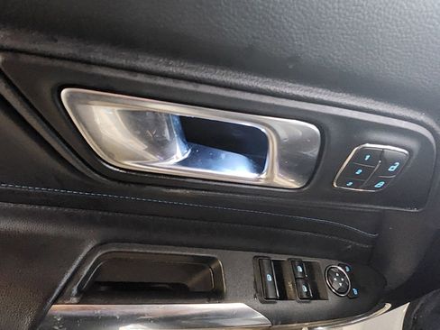 Used 2019 Ford Mustang Premium w/ Equipment Group 201A image 9