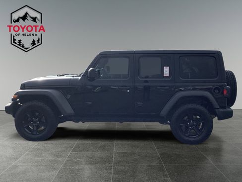 Used 2022 Jeep Wrangler Unlimited Sport image 2