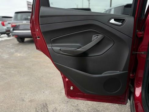 Certified 2019 Ford Escape SE image 14