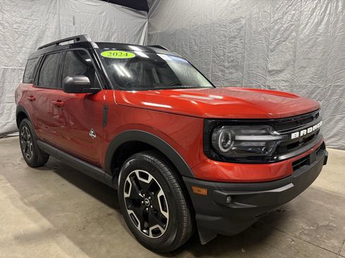 Used 2024 Ford Bronco Sport Outer Banks w/ Tech Package image 1