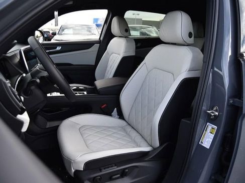 New 2026 Volkswagen Atlas Cross Sport SEL Premium R-Line image 19