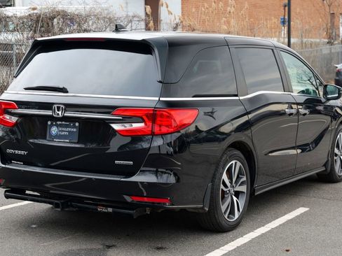 Used 2023 Honda Odyssey Touring image 7
