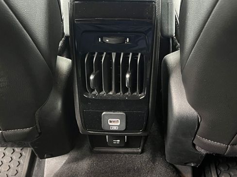 Used 2025 Jeep Compass Trailhawk AWD/4WD image 18