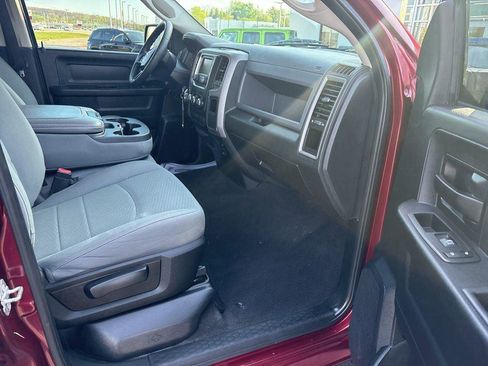 Used 2017 RAM 1500 Express w/ Express Value Package AWD/4WD image 13