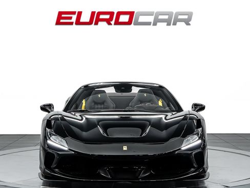 Used 2022 Ferrari F8 Tributo RWD image 10