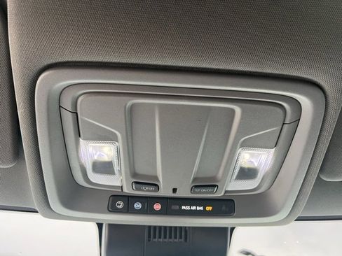 Used 2022 Chevrolet Silverado 1500 Custom Trail Boss w/ LPO, Dark Essentials Package image 28