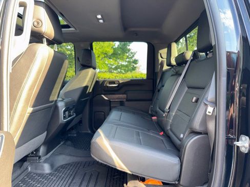 Used 2022 GMC Sierra 3500 Denali w/ Denali Ultimate Package AWD/4WD image 12