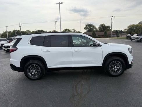 Used 2025 GMC Acadia Elevation image 6