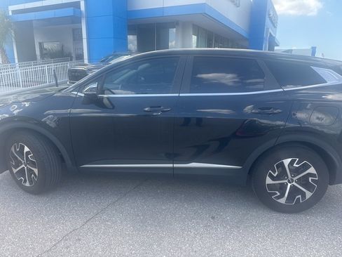Used 2024 Kia Sportage EX image 5