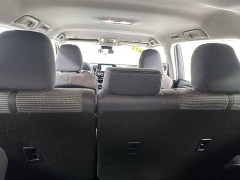 Used 2024 Toyota Highlander LE image 18