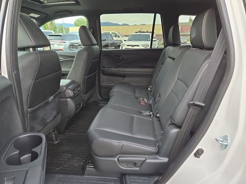 Used 2025 Honda Passport EX-L image 32