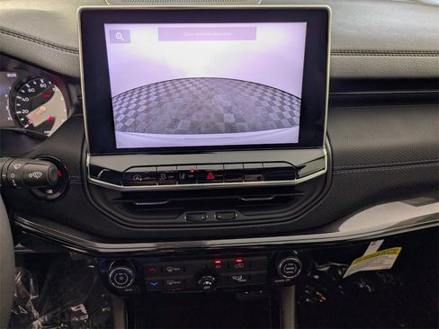 New 2026 Jeep Compass Latitude image 21