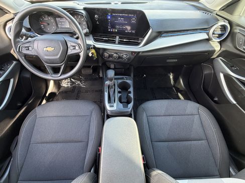 Used 2024 Chevrolet Trax LS FWD image 24
