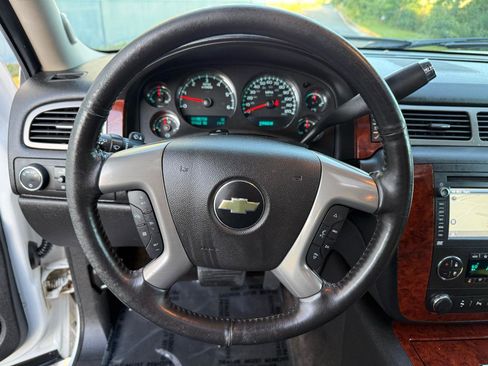 Used 2013 Chevrolet Suburban LTZ AWD/4WD image 32