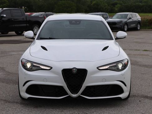 Used 2017 Alfa Romeo Giulia Quadrifoglio RWD image 5