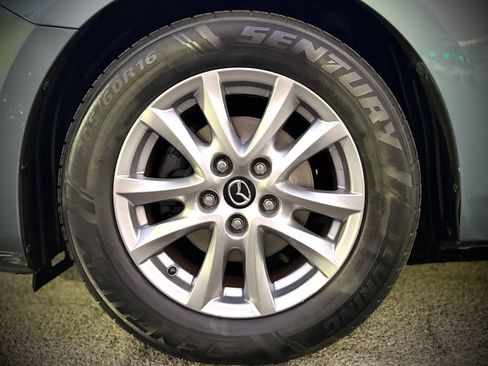 Used 2014 MAZDA MAZDA3 i Touring w/ Technology Package FWD image 14