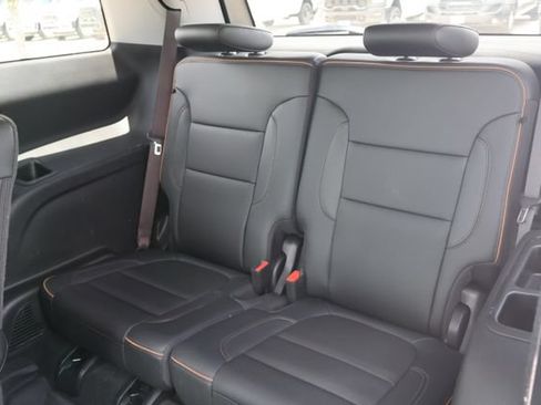 Used 2023 GMC Acadia AT4 w/ Technology Package AWD/4WD image 10