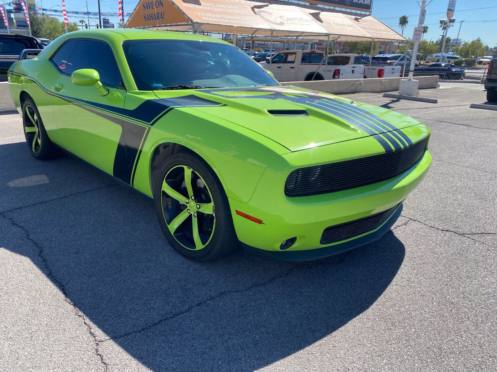 Used 2015 Dodge Challenger R/T w/ Quick Order Package 28B R/T RWD image 3