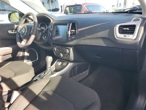 Used 2021 Jeep Compass Sport image 11