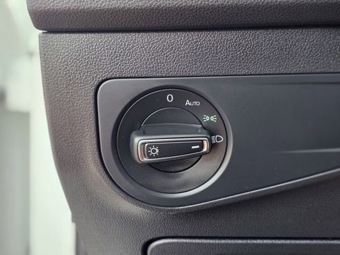 Used 2024 Volkswagen Tiguan Wolfsburg Edition image 44