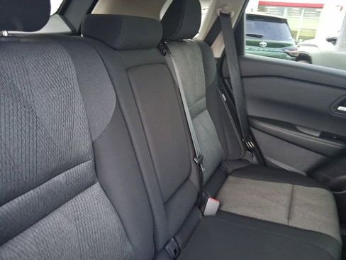 Used 2025 Nissan Rogue SV image 10