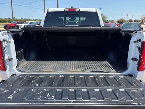 Used 2025 RAM 1500 Laramie AWD/4WD image 33