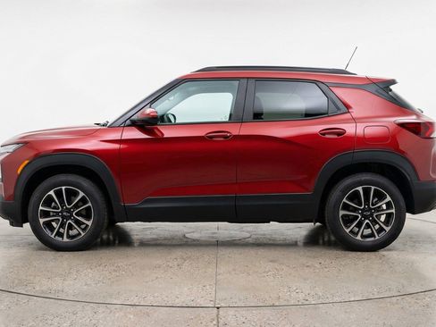 Used 2025 Chevrolet TrailBlazer LT image 5