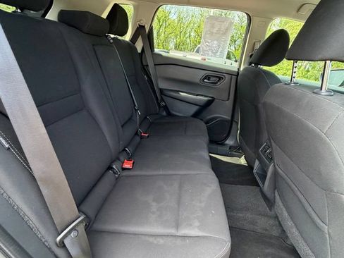 Used 2024 Nissan Rogue S AWD/4WD image 18