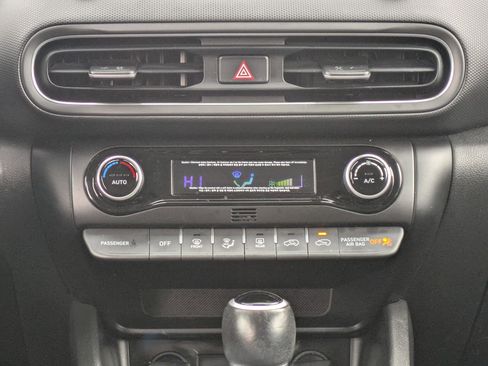 Used 2022 Hyundai Kona SEL w/ Convenience Package image 29