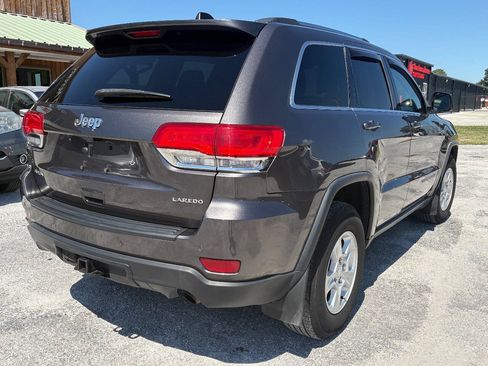 Used 2017 Jeep Grand Cherokee Laredo w/ Quick Order Package 23E AWD/4WD image 4