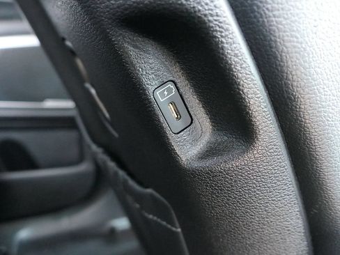 Used 2024 Kia Telluride EX w/ EX Captain's Chair Package FWD image 25