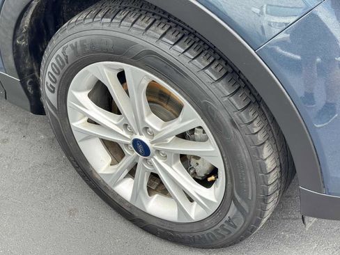 Used 2019 Ford Escape SE FWD image 22