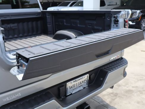 New 2026 GMC Sierra 2500 AT4 w/ AT4 Premium Plus Package AWD/4WD image 9