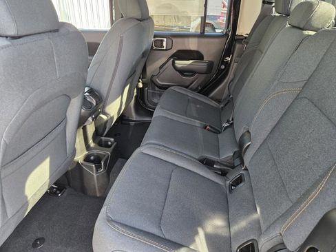 New 2026 Jeep Gladiator Sport image 28