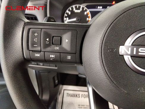 Used 2023 Nissan Rogue S image 13