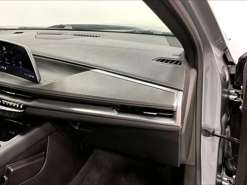 Used 2024 Cadillac XT4 Premium Luxury AWD/4WD image 19