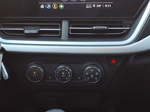 Used 2024 Chevrolet Trax LS w/ LS Convenience Package image 35