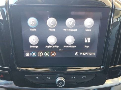 Used 2020 Chevrolet Traverse LT image 5