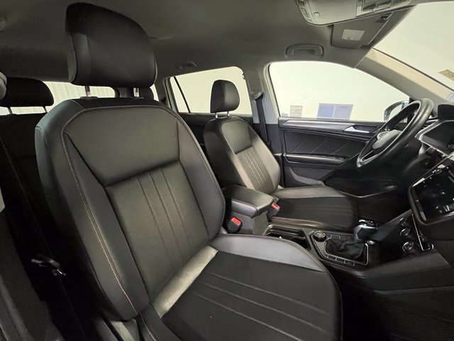 Used 2024 Volkswagen Tiguan Wolfsburg Edition AWD/4WD image 9