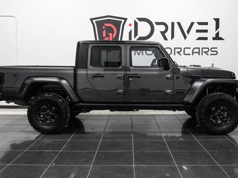 Used 2023 Jeep Gladiator Willys image 10