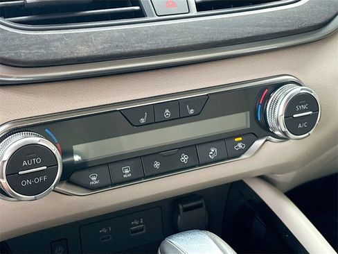 Used 2024 Nissan Altima 2.5 SL image 16